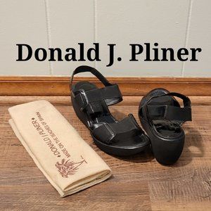 ❣️HP❣️Donald J Pliner Black Patent Leather Wedge Sandals Sz: 8